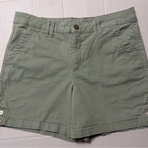 Gloria Vanderbilt women’s size 12 safe green chino shorts midrise cotton casual